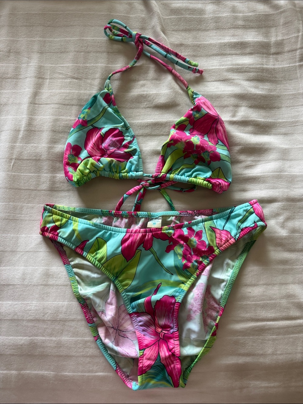 VENUS Floral Two-Piece Bikini Swimsuit - size D (top) size 10 (bottom)